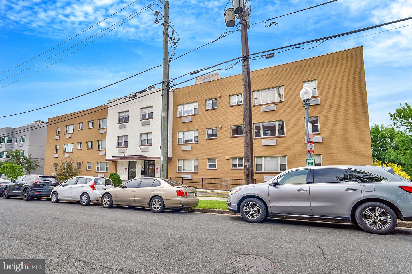 738 Longfellow St Nw #206 Property Photo 2