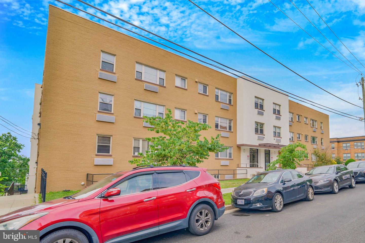 738 Longfellow St Nw #206 Property Photo 4