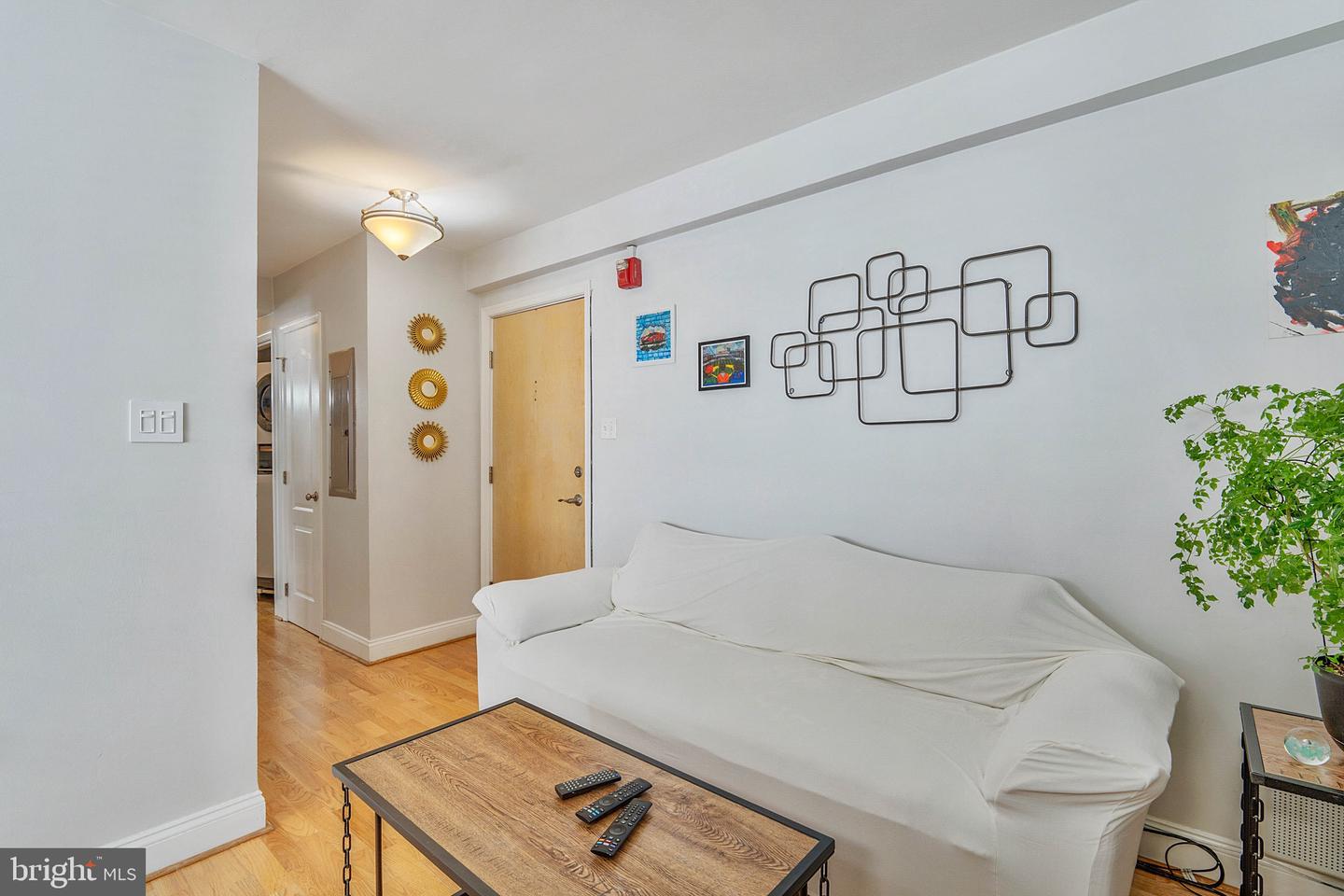 738 Longfellow St Nw #206 Property Photo 8