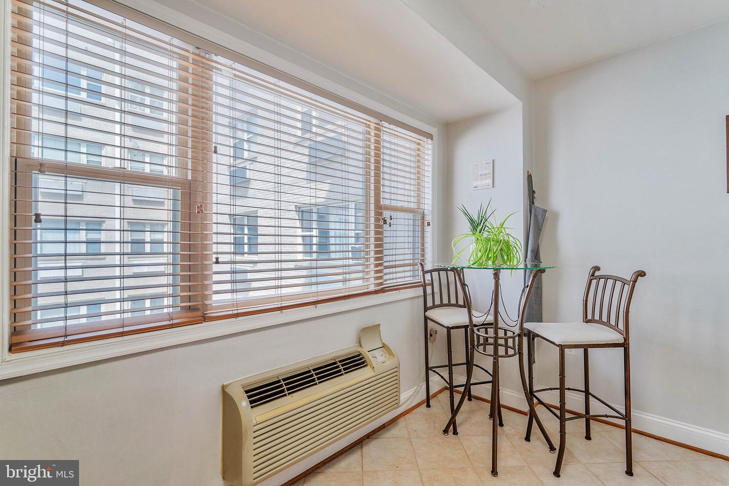 738 Longfellow St Nw #206 Property Photo 18