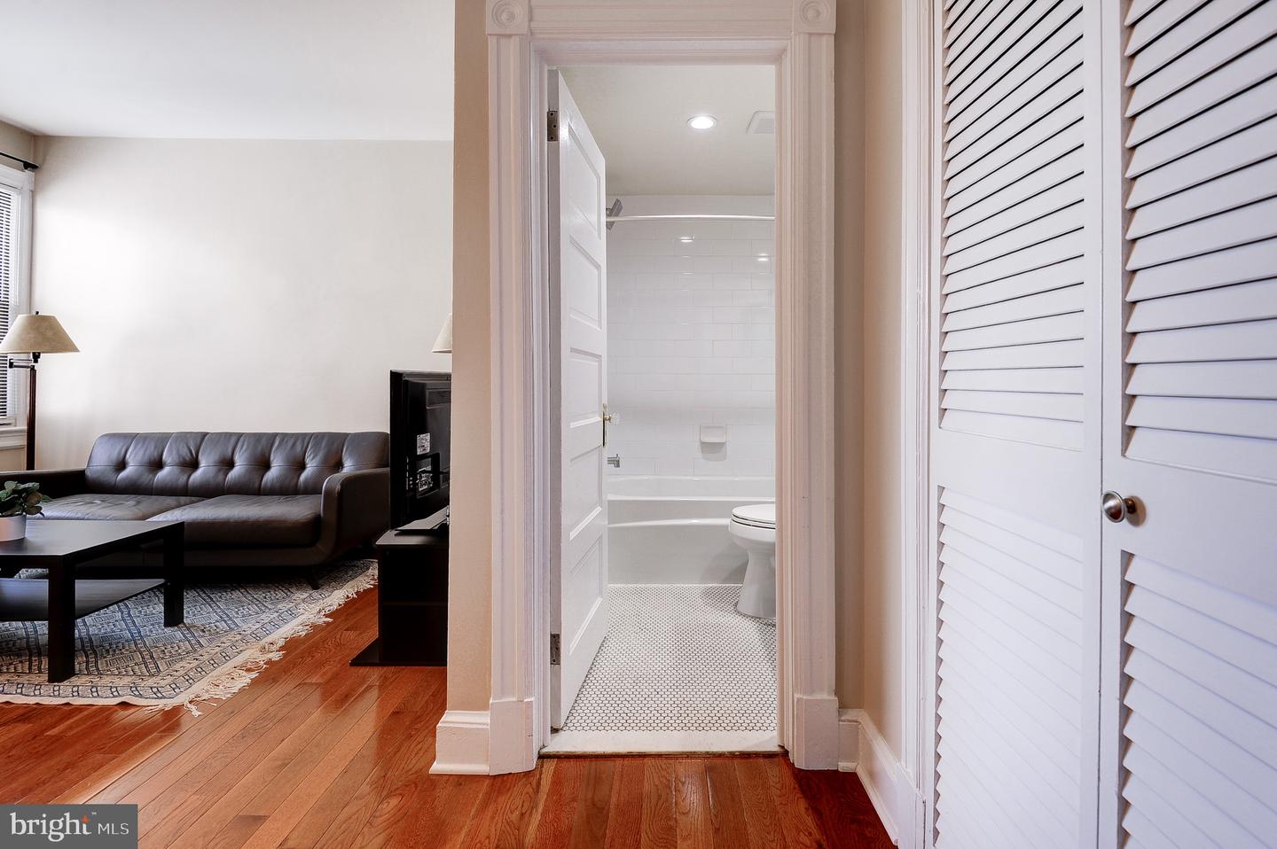 637 3rd St Ne #305 Property Photo 12