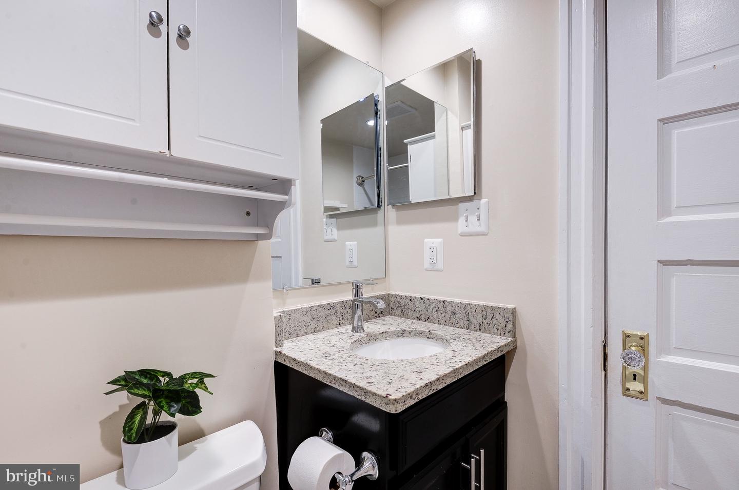 637 3rd St Ne #305 Property Photo 14