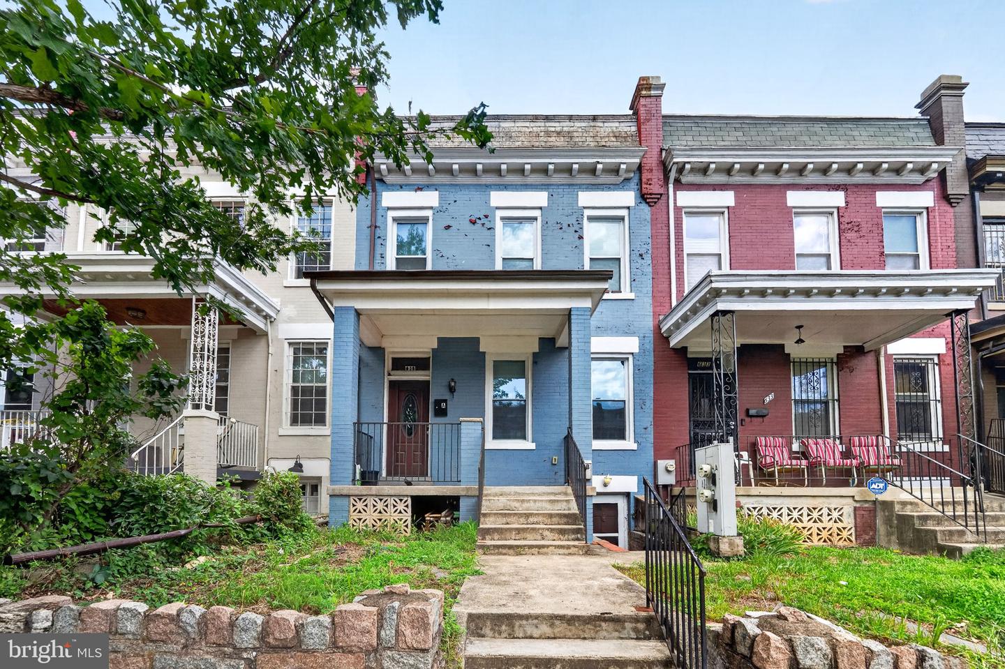 635 Kenyon St Nw #unit A (upper Unit) Property Photo 2