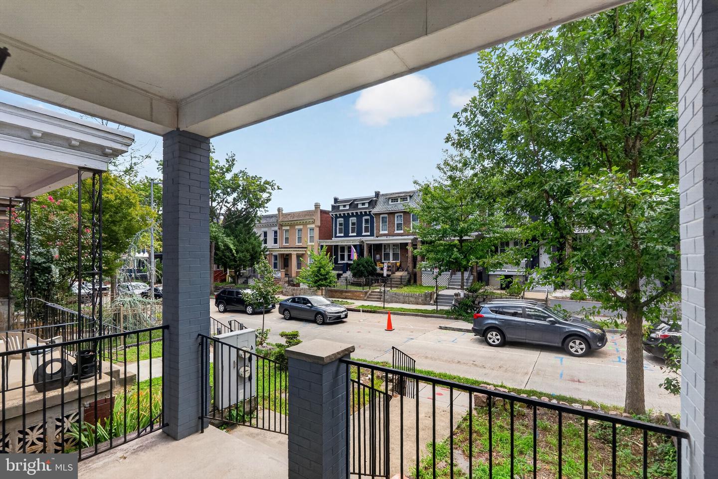 635 Kenyon St Nw #unit A (upper Unit) Property Photo 5