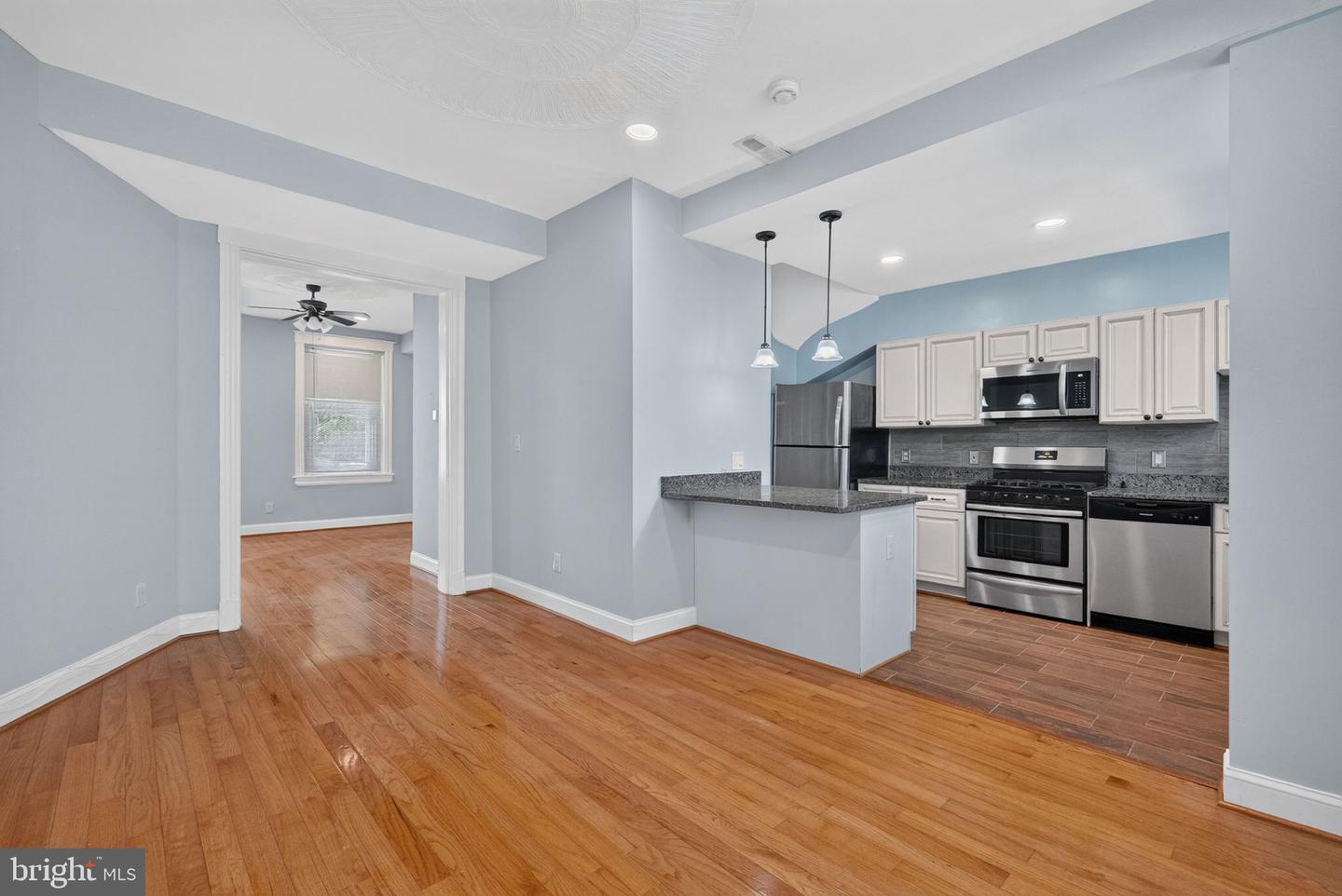 635 Kenyon St Nw #unit A (upper Unit) Property Photo 13