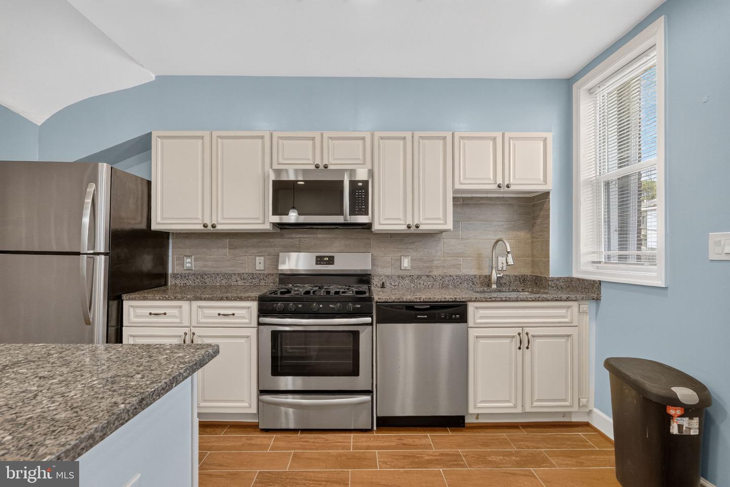 635 Kenyon St Nw #unit A (upper Unit) Property Photo 14