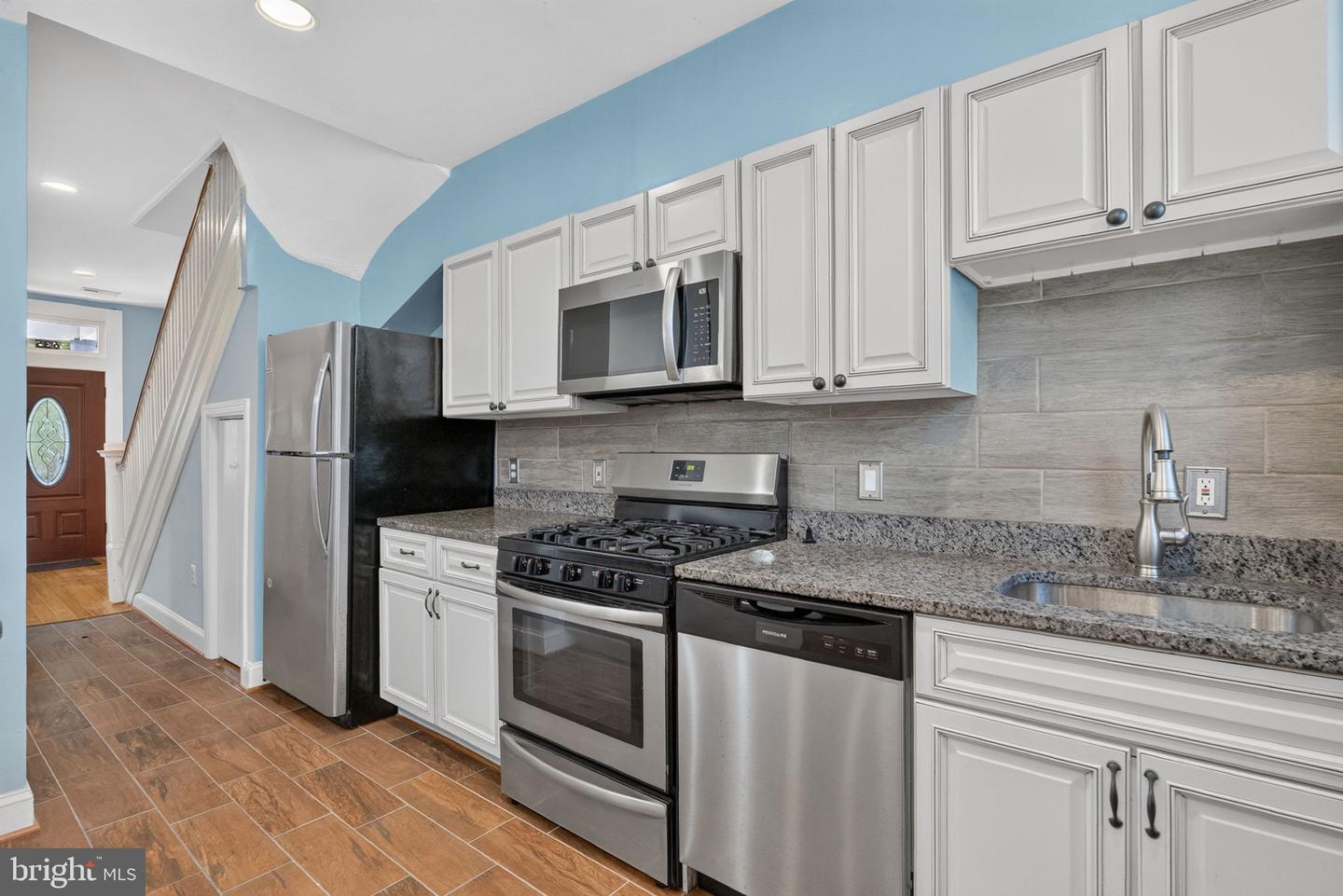 635 Kenyon St Nw #unit A (upper Unit) Property Photo 15