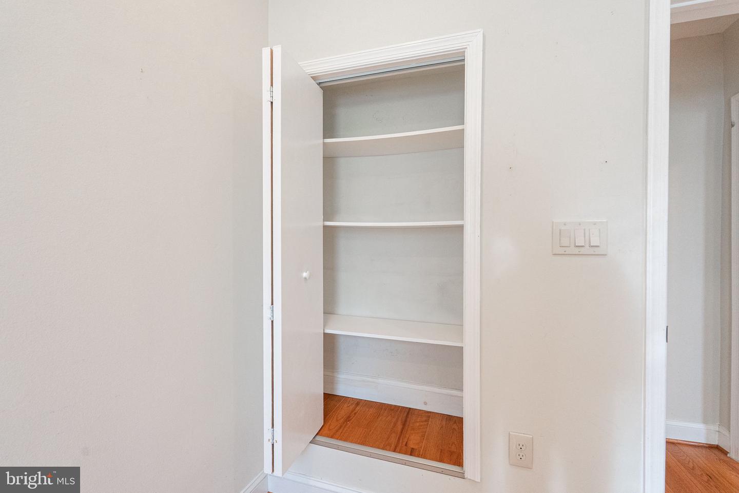 635 Kenyon St Nw #unit A (upper Unit) Property Photo 25
