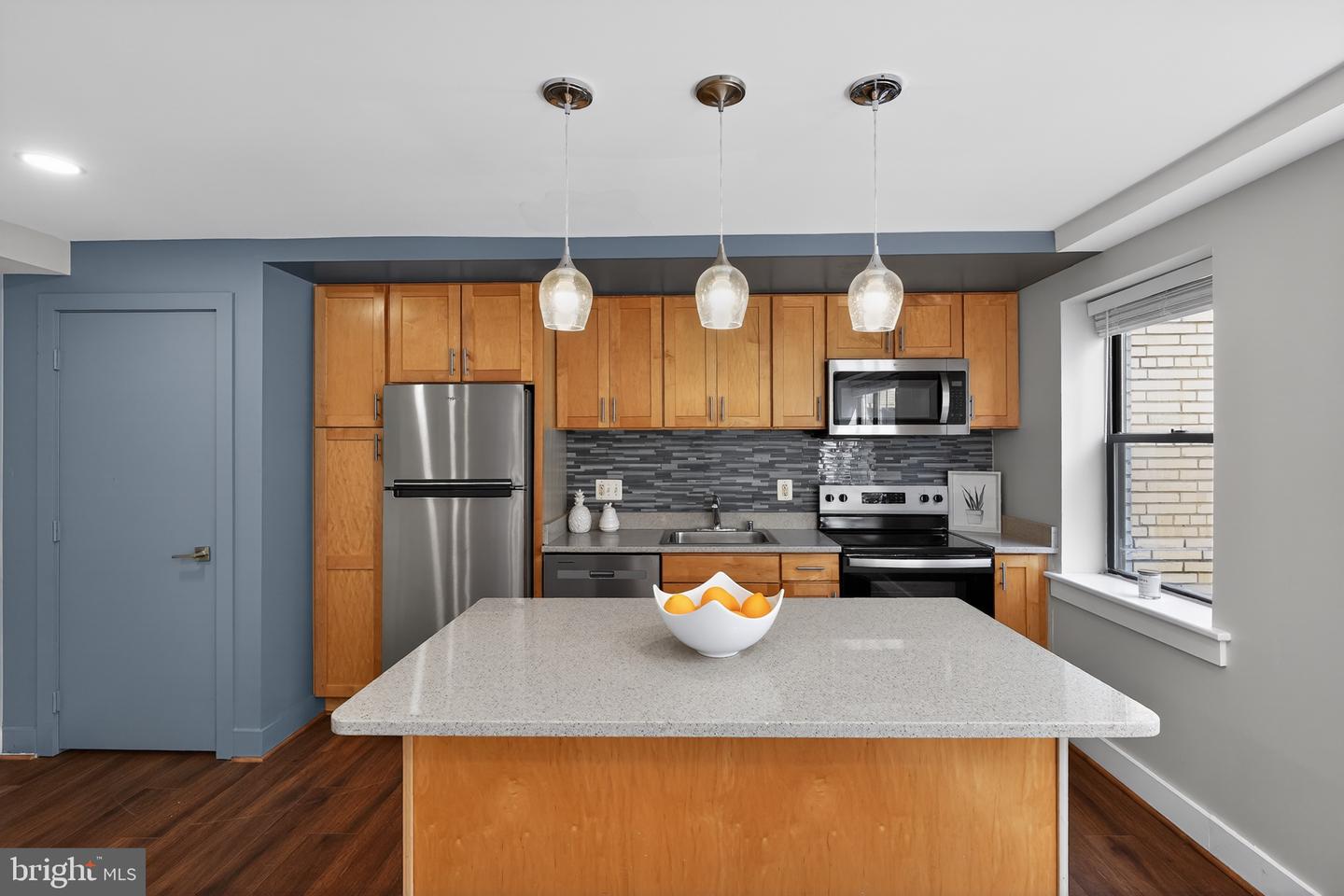 212 Oakwood St Se #213 Property Photo 4
