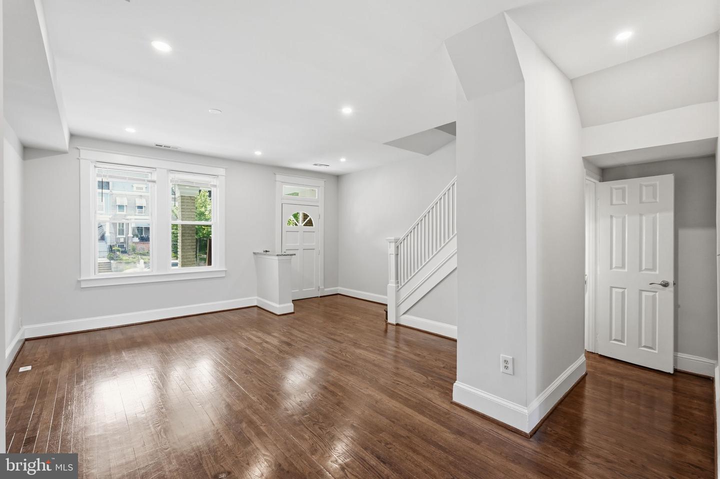 2320 North Capitol St Nw Property Photo 2