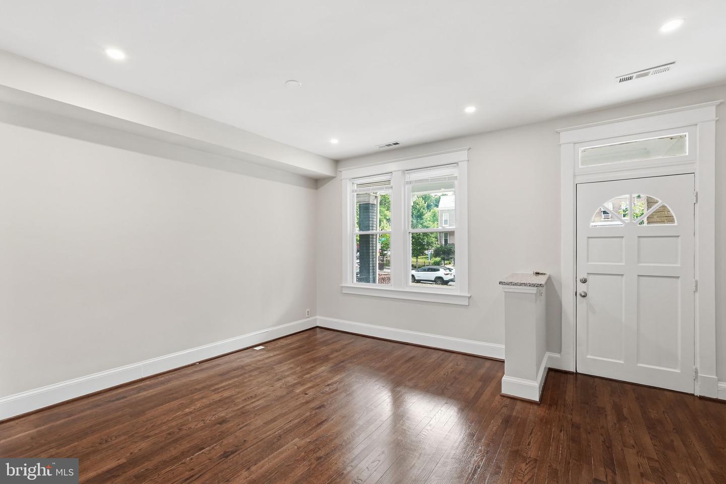 2320 North Capitol St Nw Property Photo 3