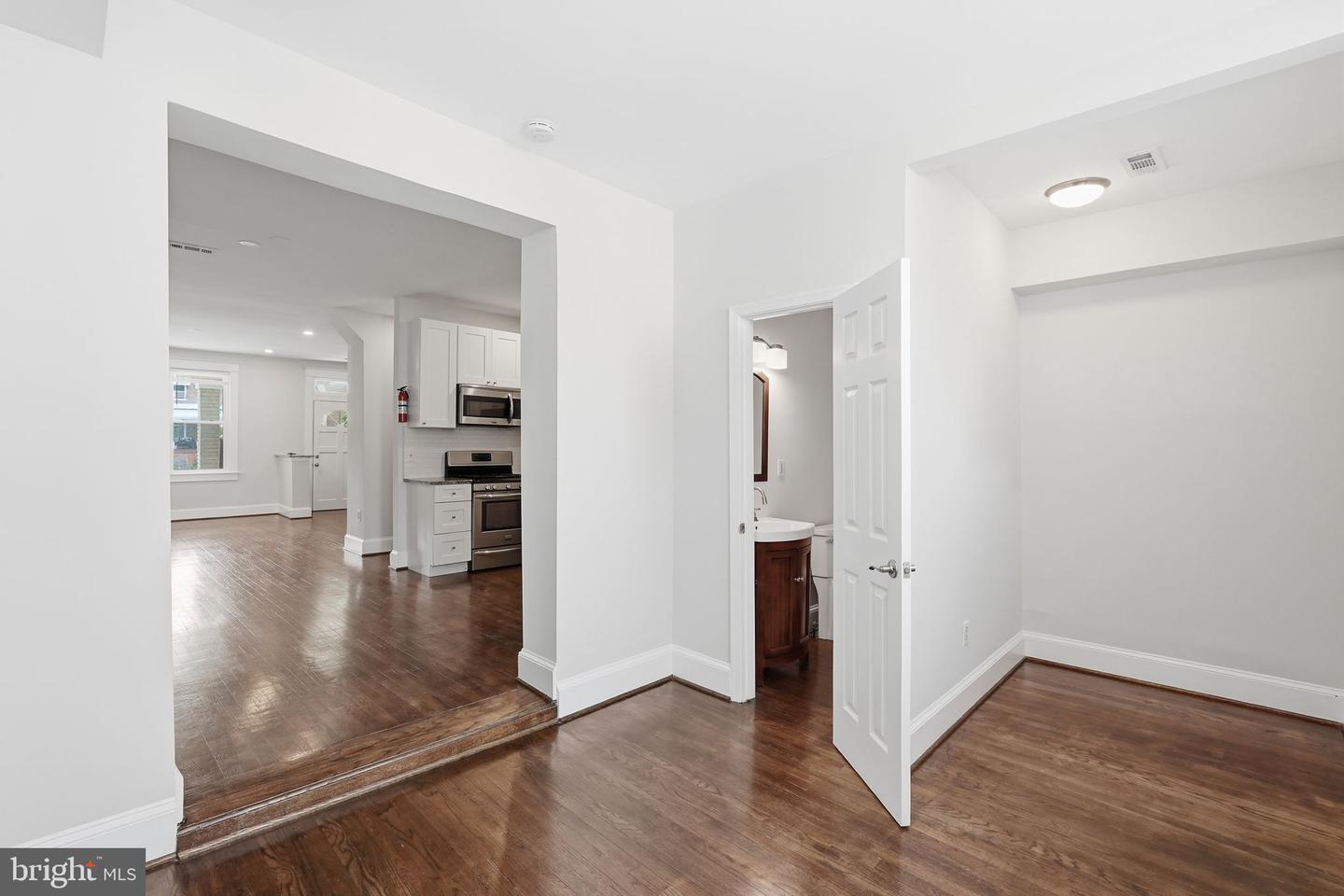 2320 North Capitol St Nw Property Photo 9
