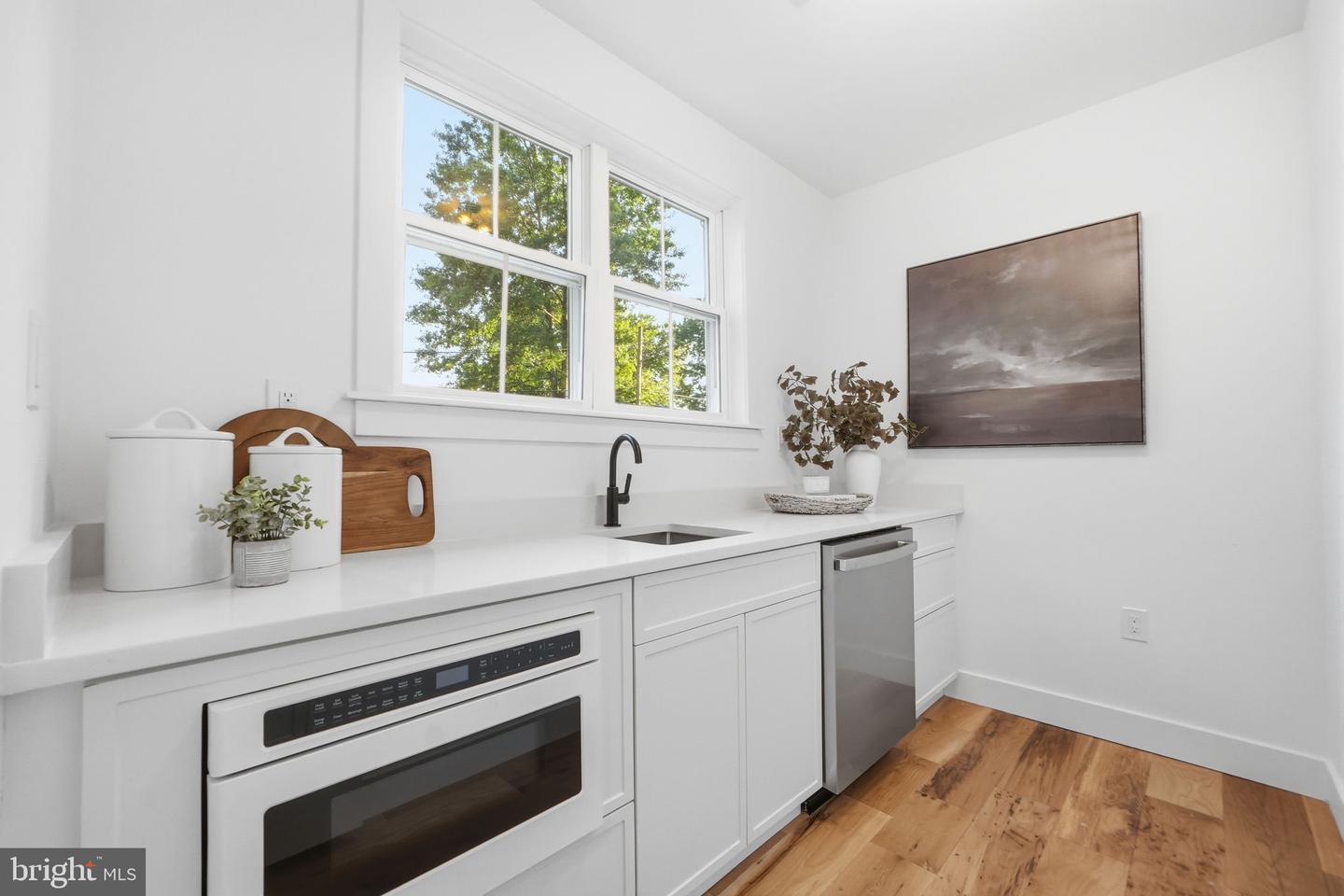 1006 Shepherd St Ne Property Photo 11