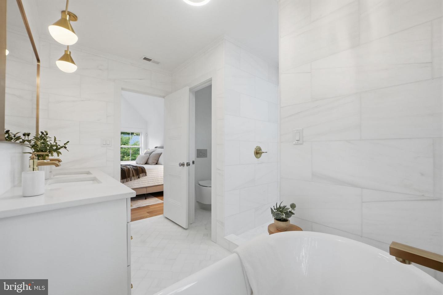 1006 Shepherd St Ne Property Photo 28
