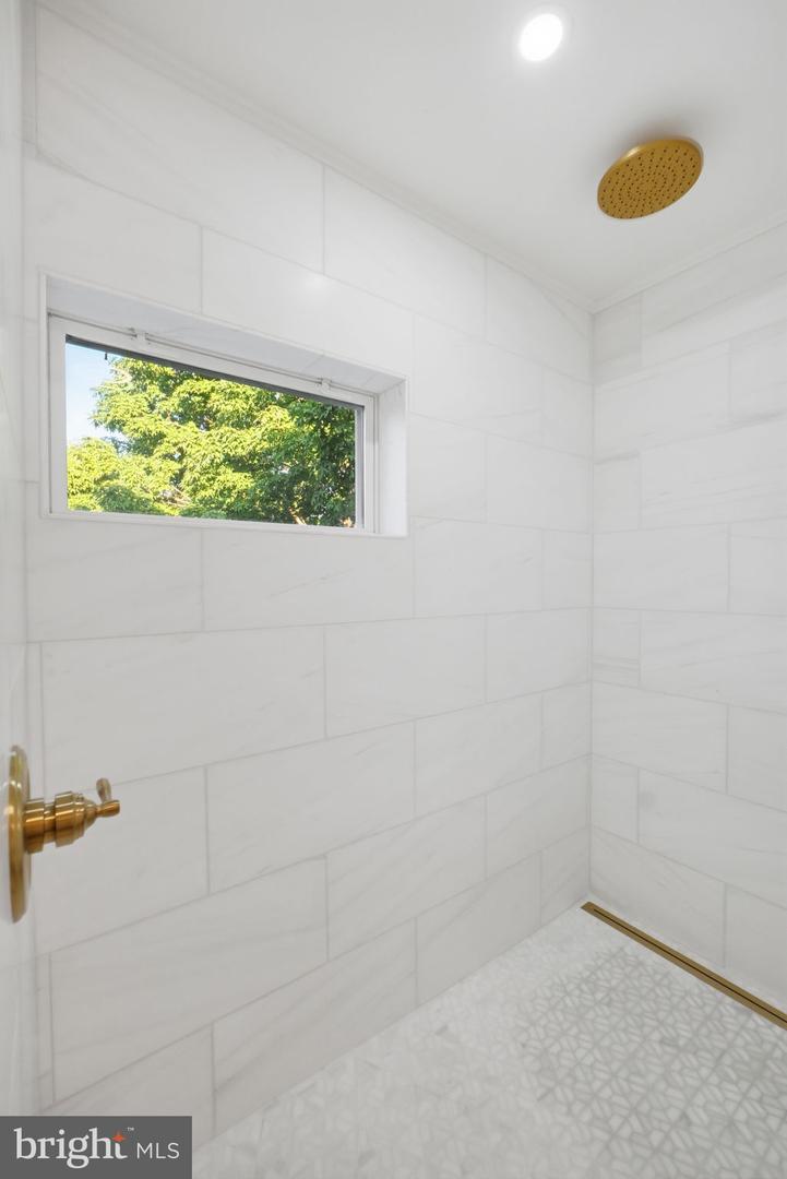 1006 Shepherd St Ne Property Photo 30