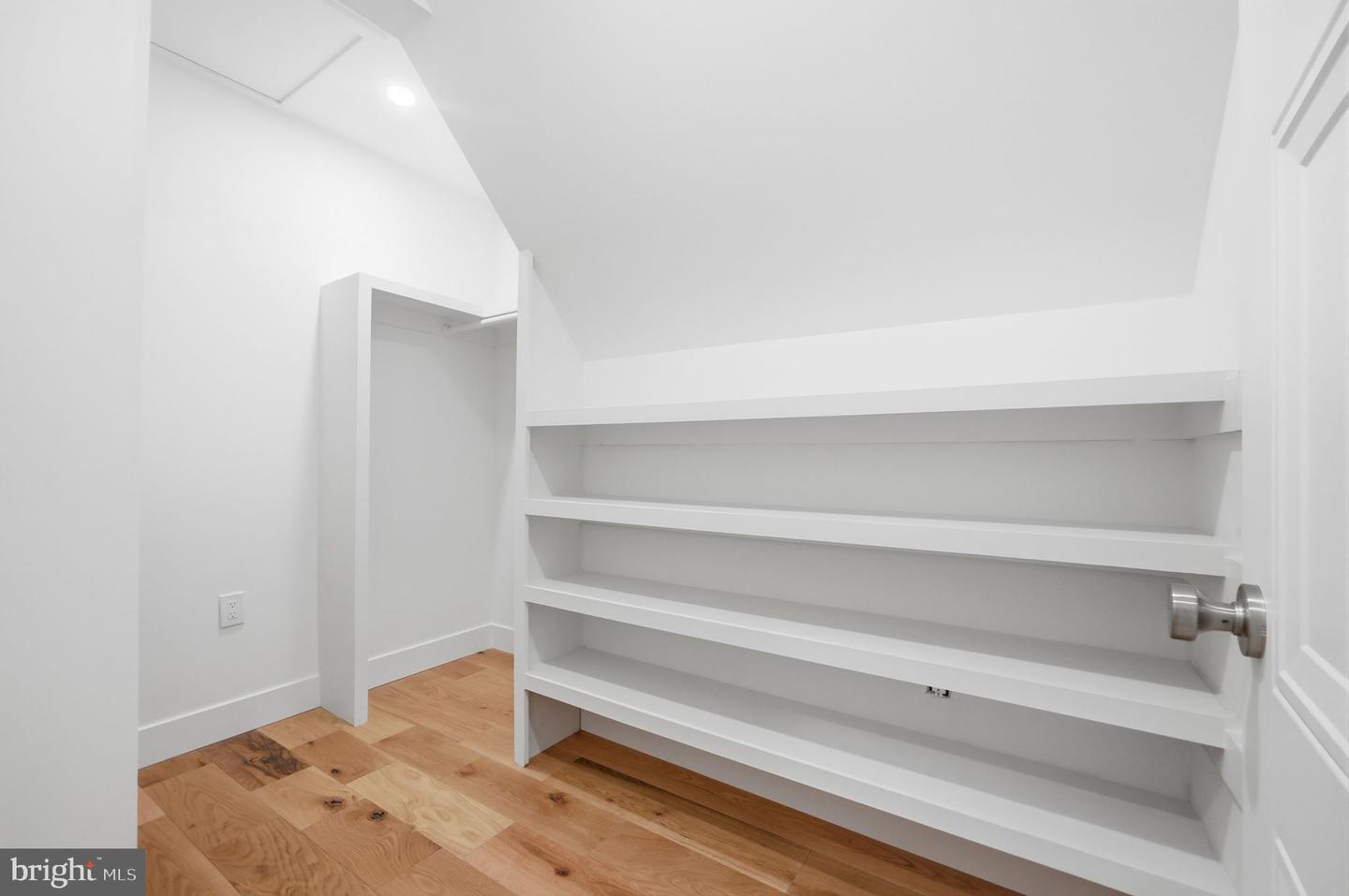 1006 Shepherd St Ne Property Photo 33