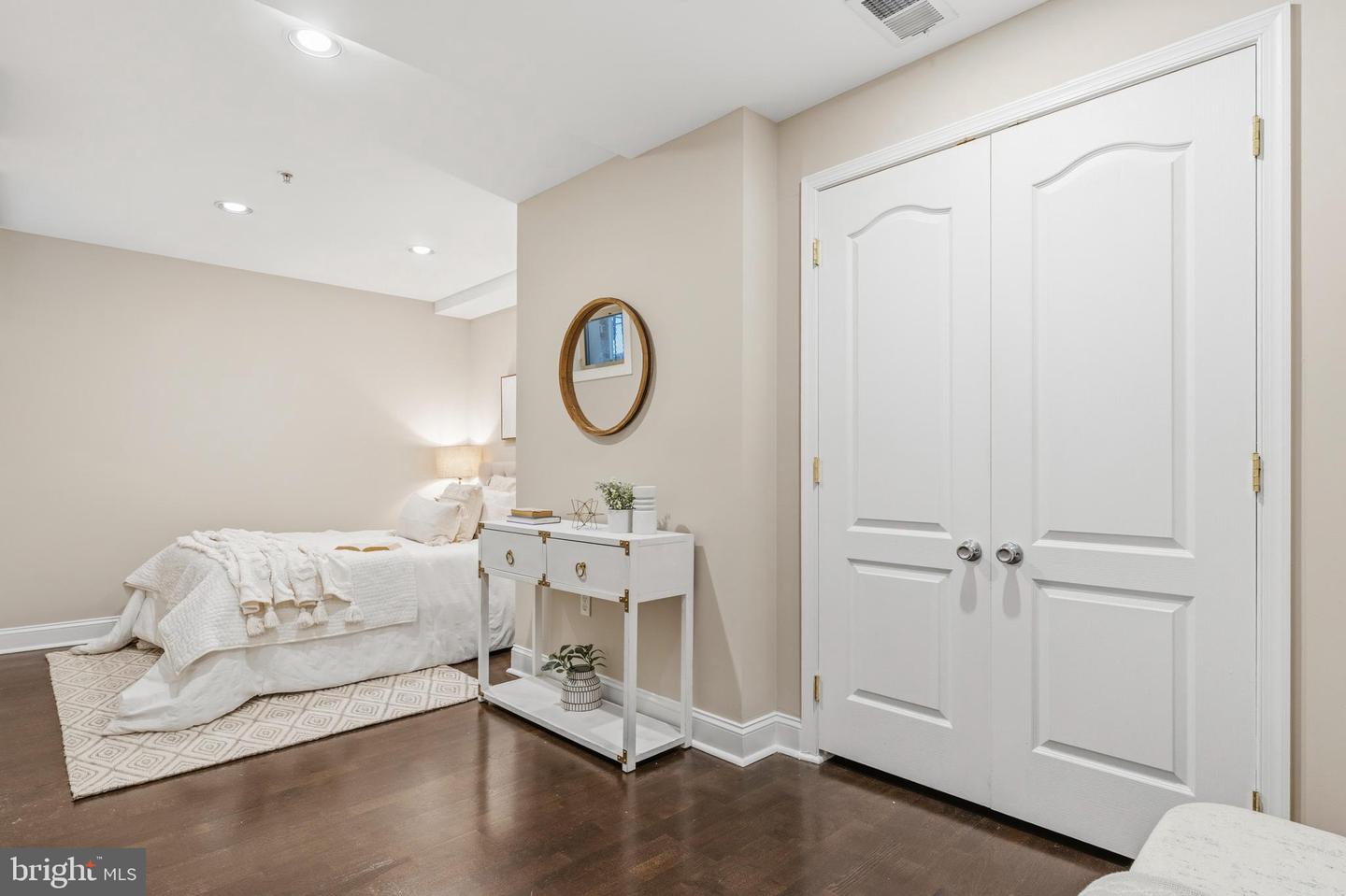 1321 Euclid St Nw #t1 Property Photo 13