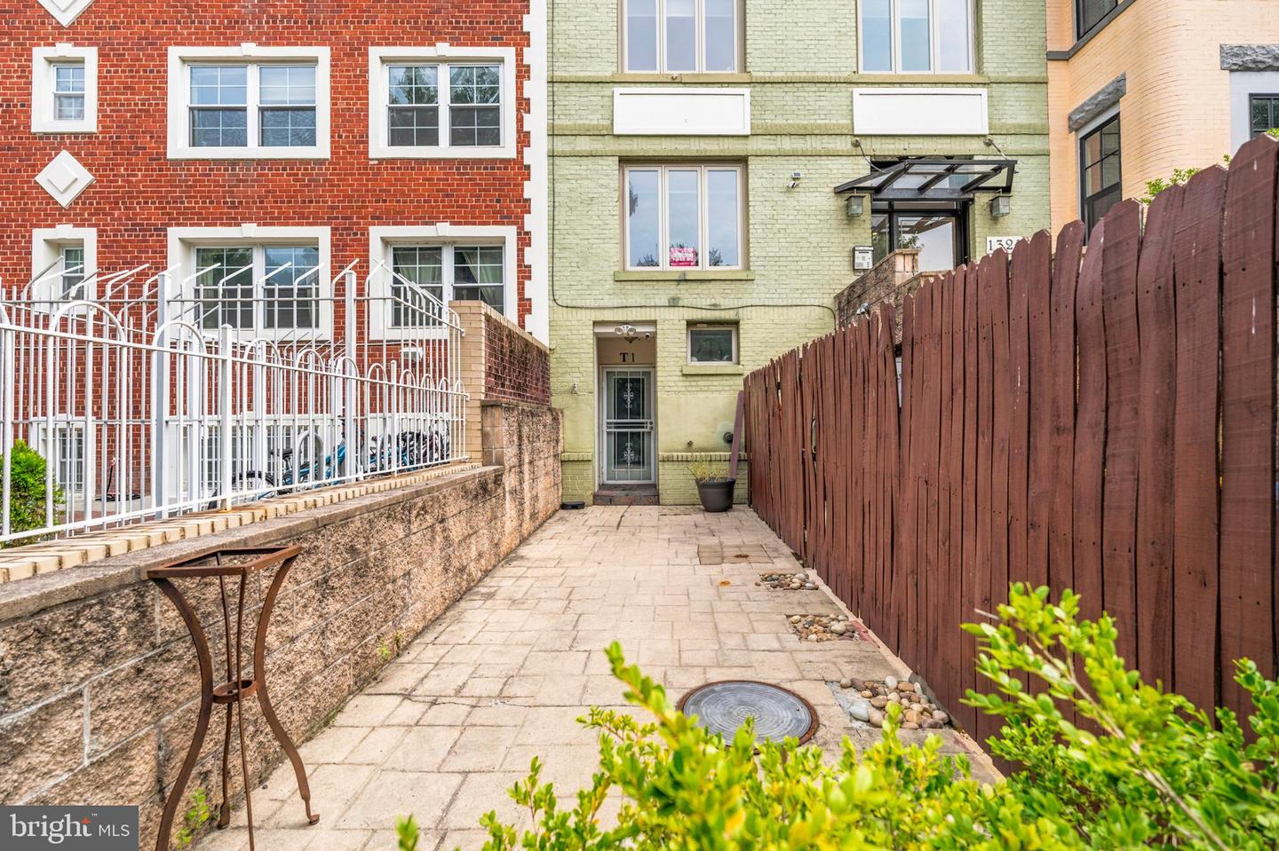 1321 Euclid St Nw #t1 Property Photo 24