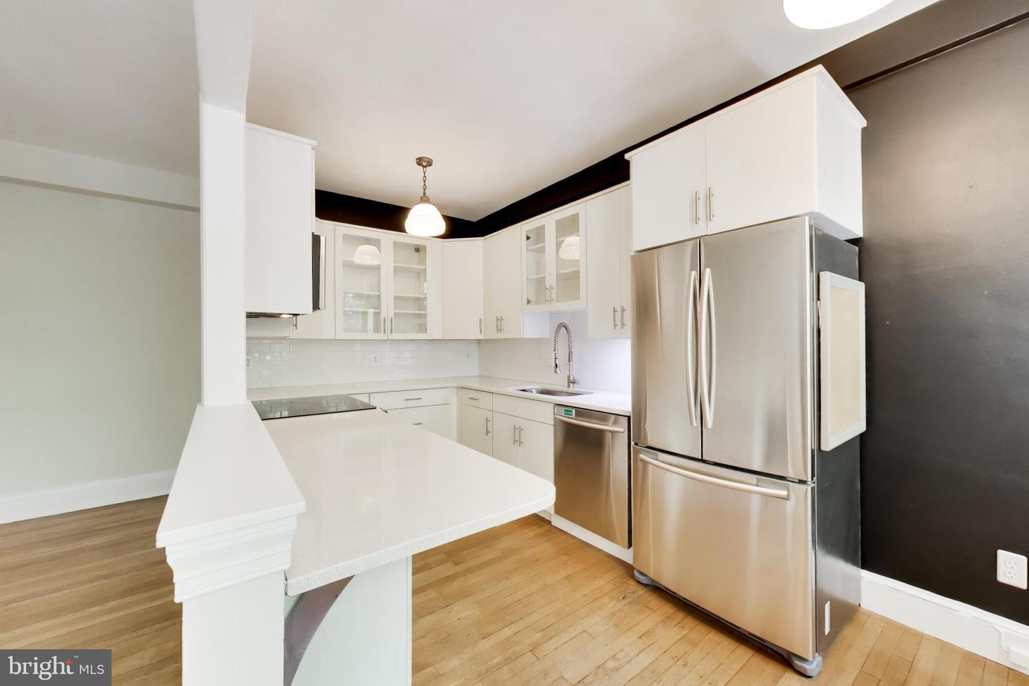 5402 Connecticut Ave Nw #204 Property Photo 11