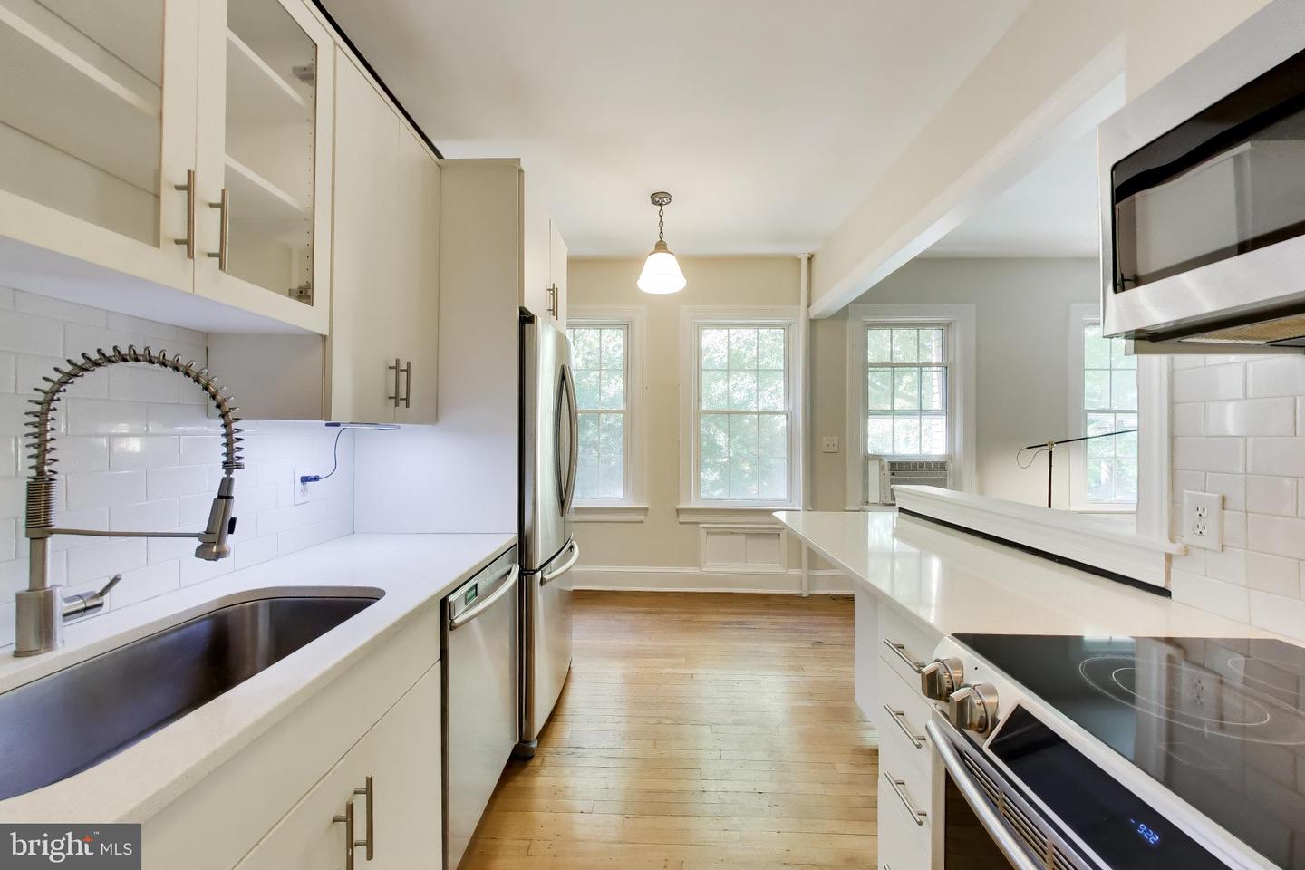 5402 Connecticut Ave Nw #204 Property Photo 14