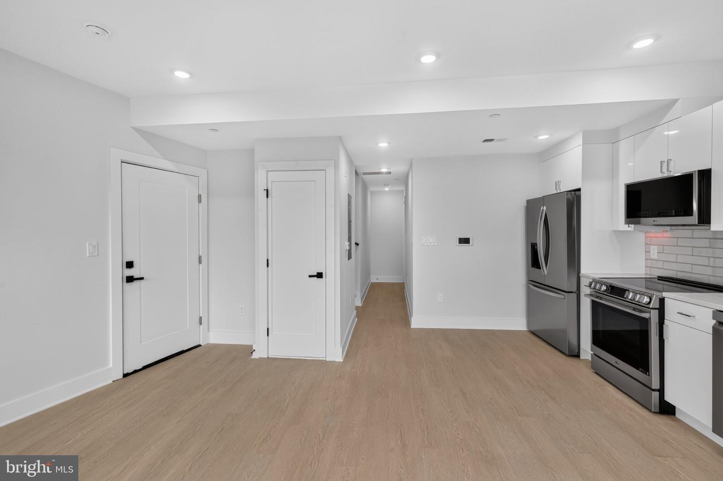 1650 Columbia Rd Nw #401 Property Photo 3