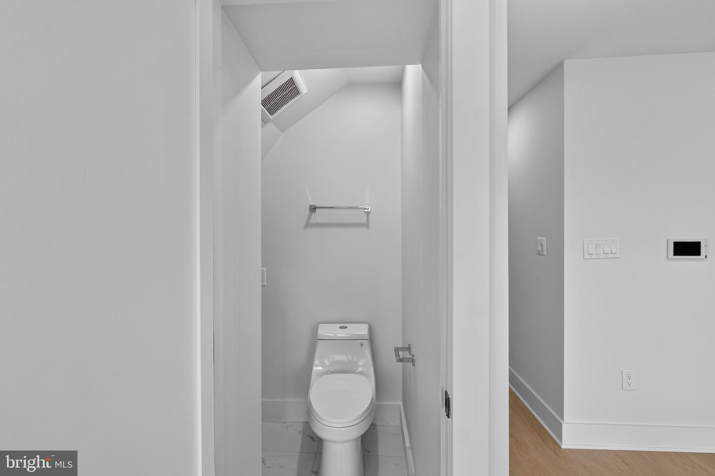 1650 Columbia Rd Nw #401 Property Photo 8