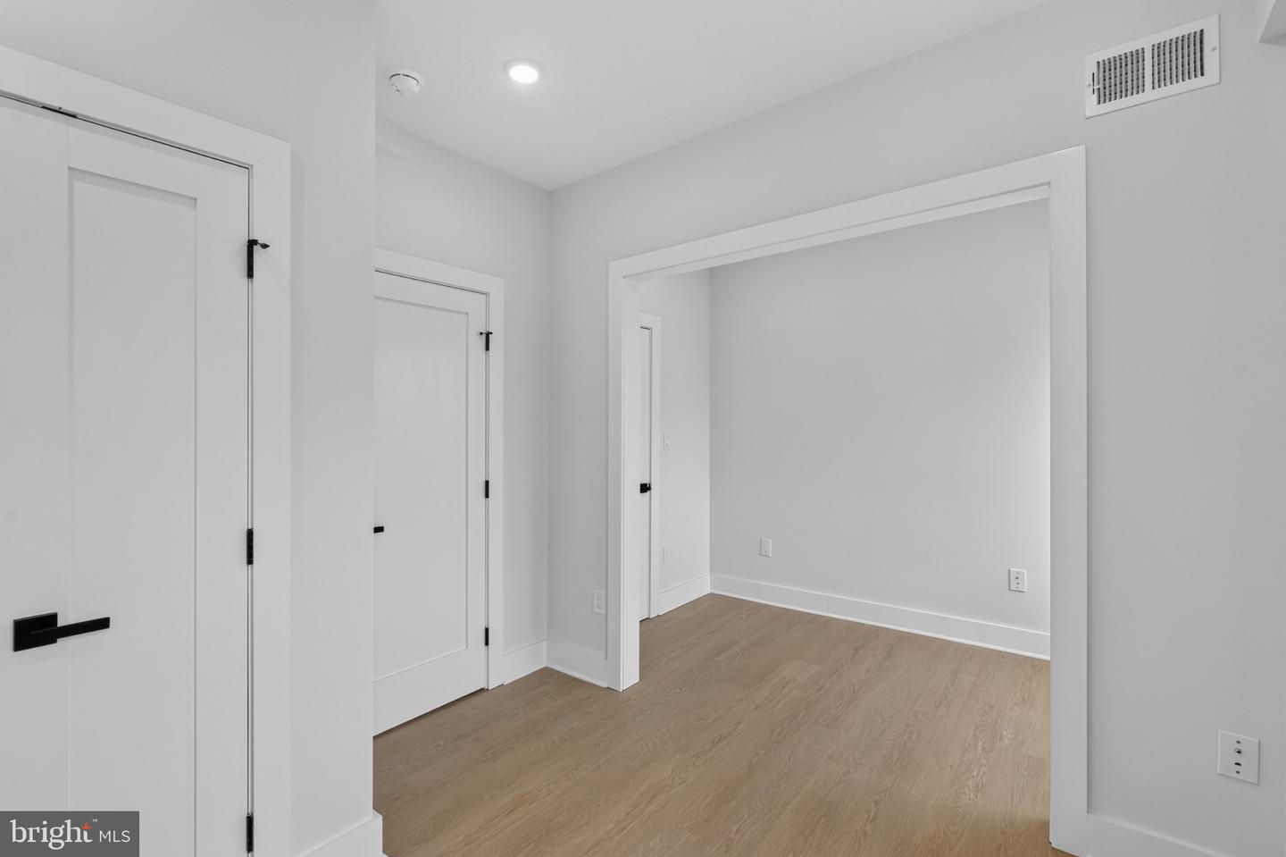1650 Columbia Rd Nw #401 Property Photo 13