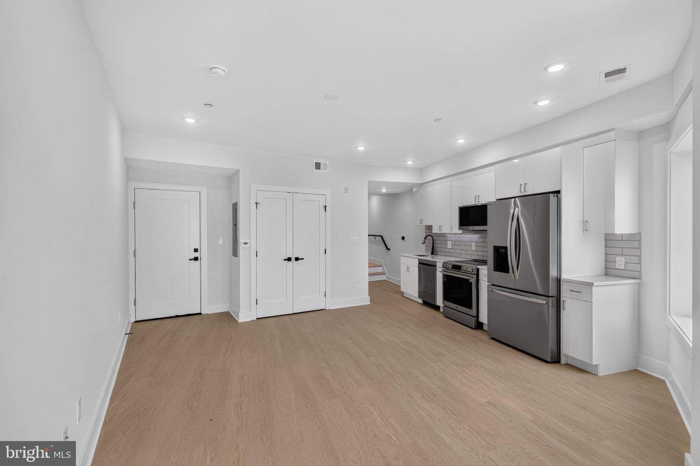 1650 Columbia Rd Nw #402 Property Photo 3