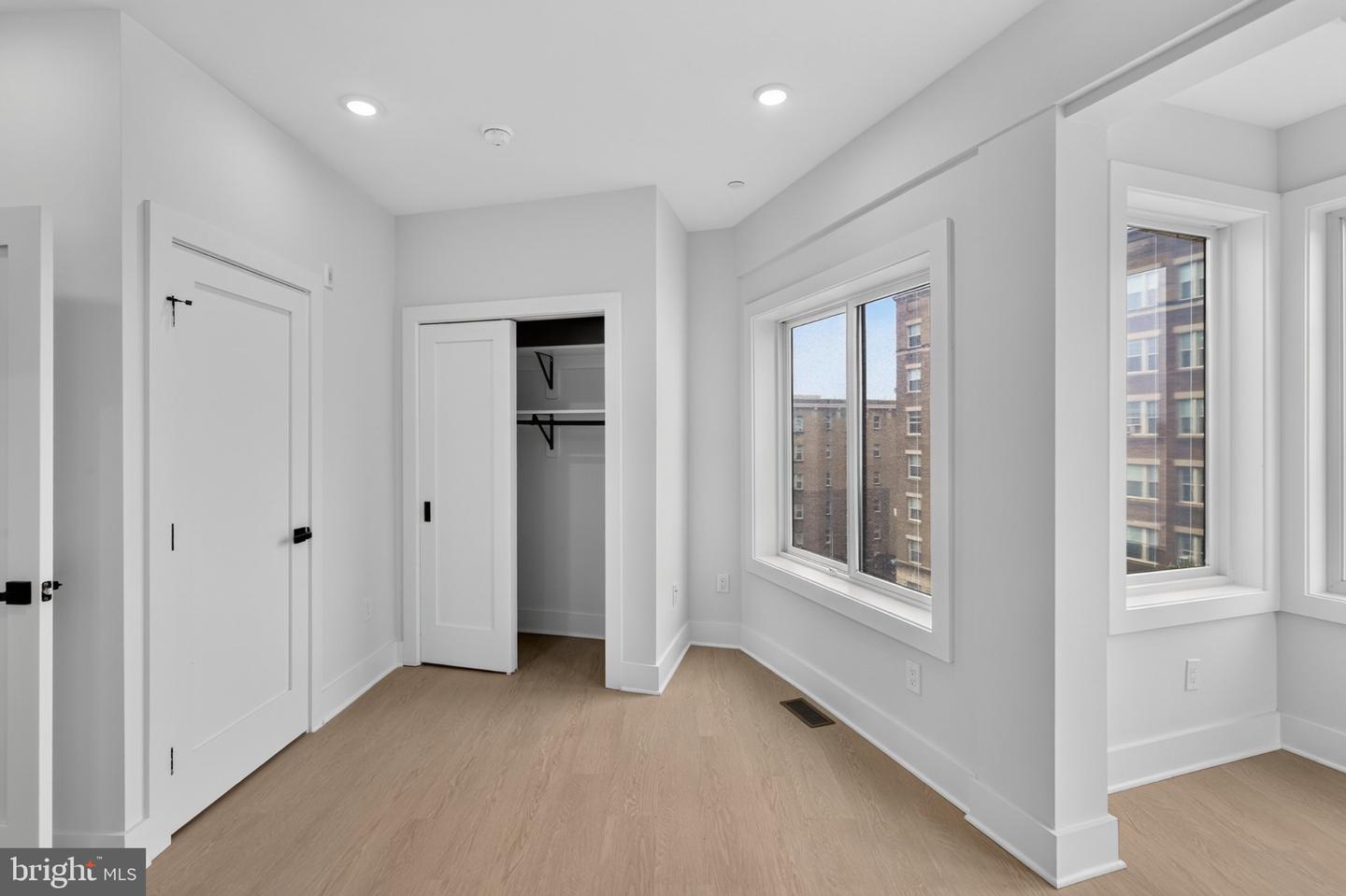 1650 Columbia Rd Nw #402 Property Photo 11