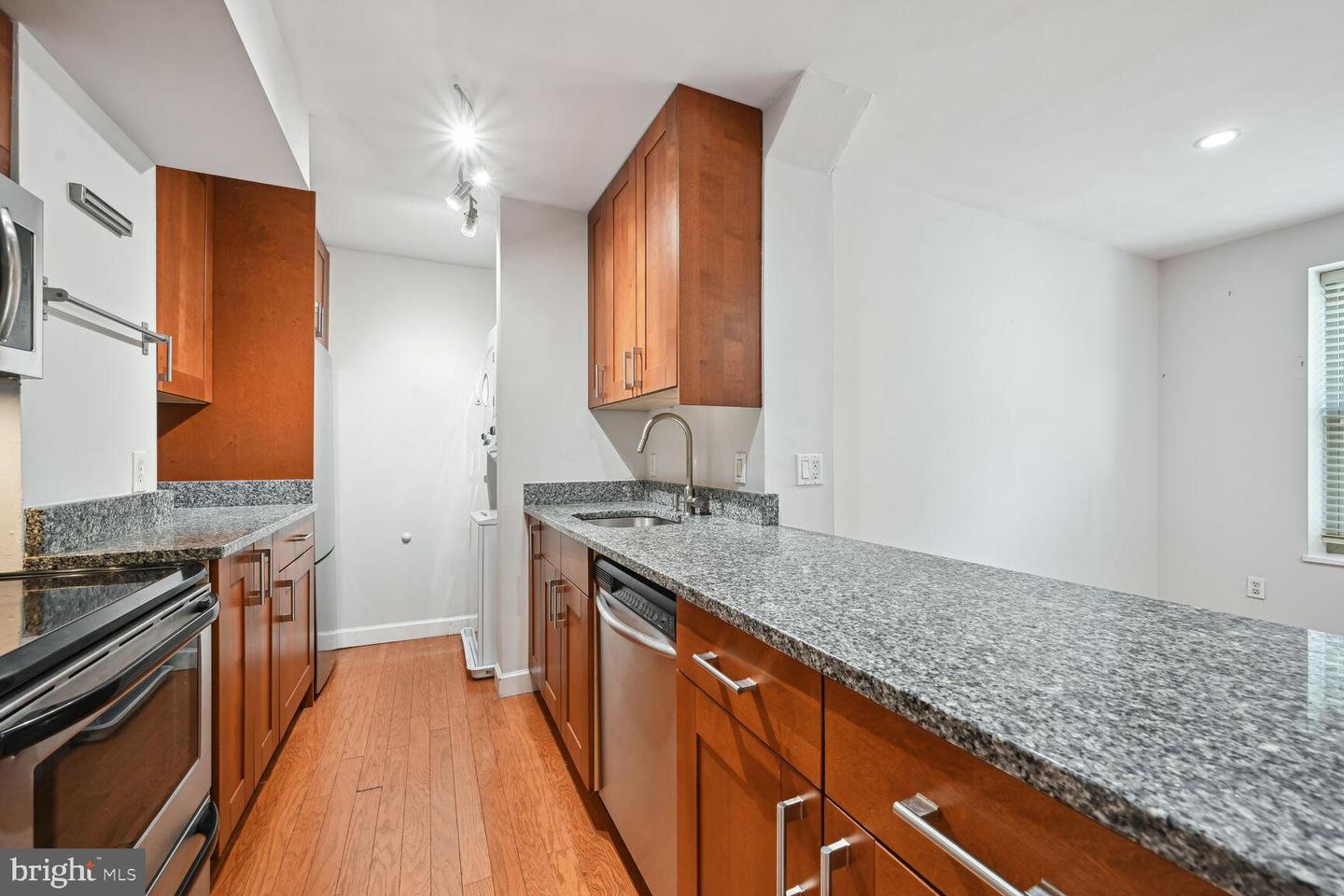 2440 16th St Nw #309 Property Photo 3
