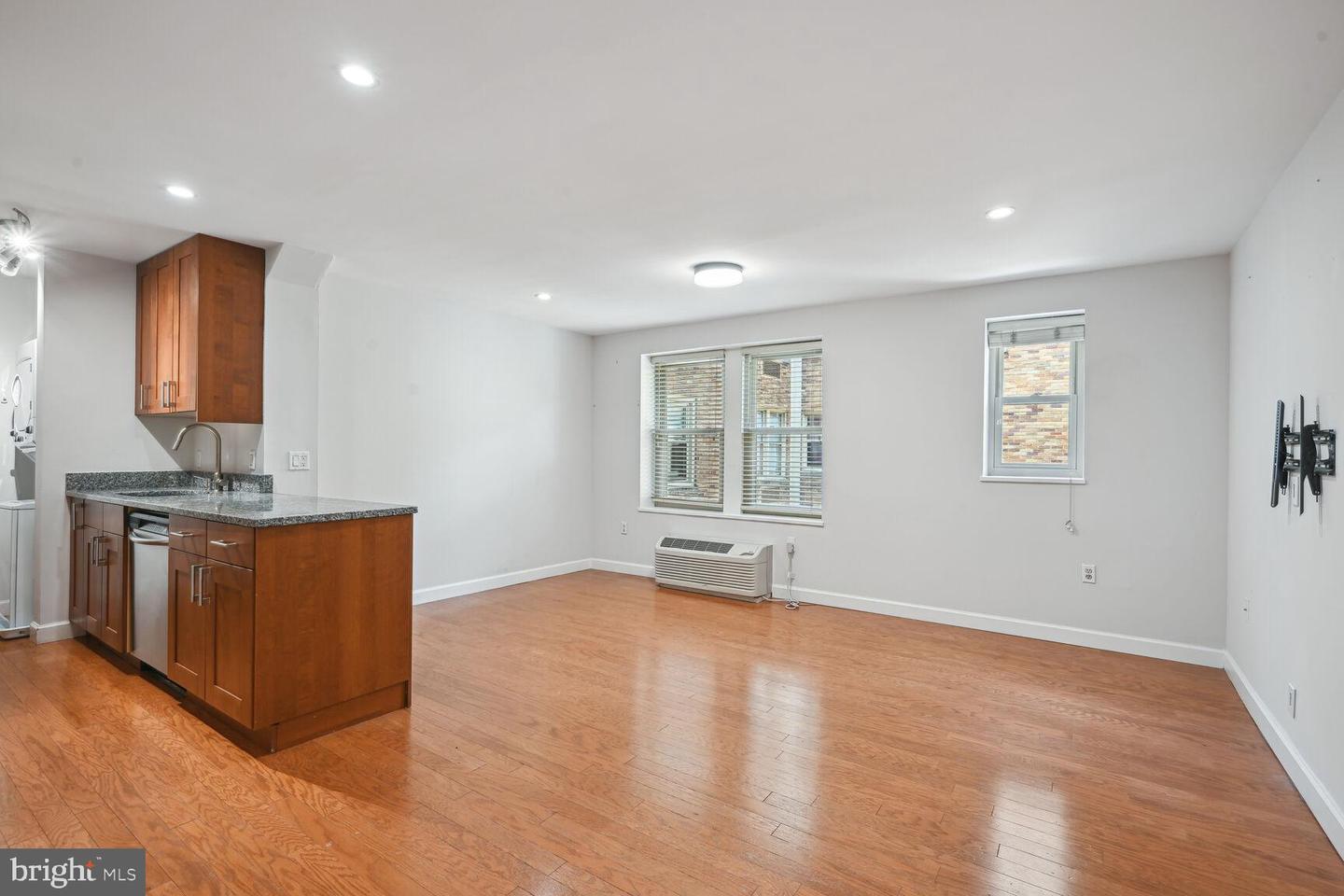 2440 16th St Nw #309 Property Photo 6