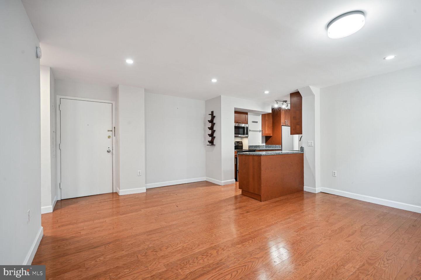 2440 16th St Nw #309 Property Photo 8