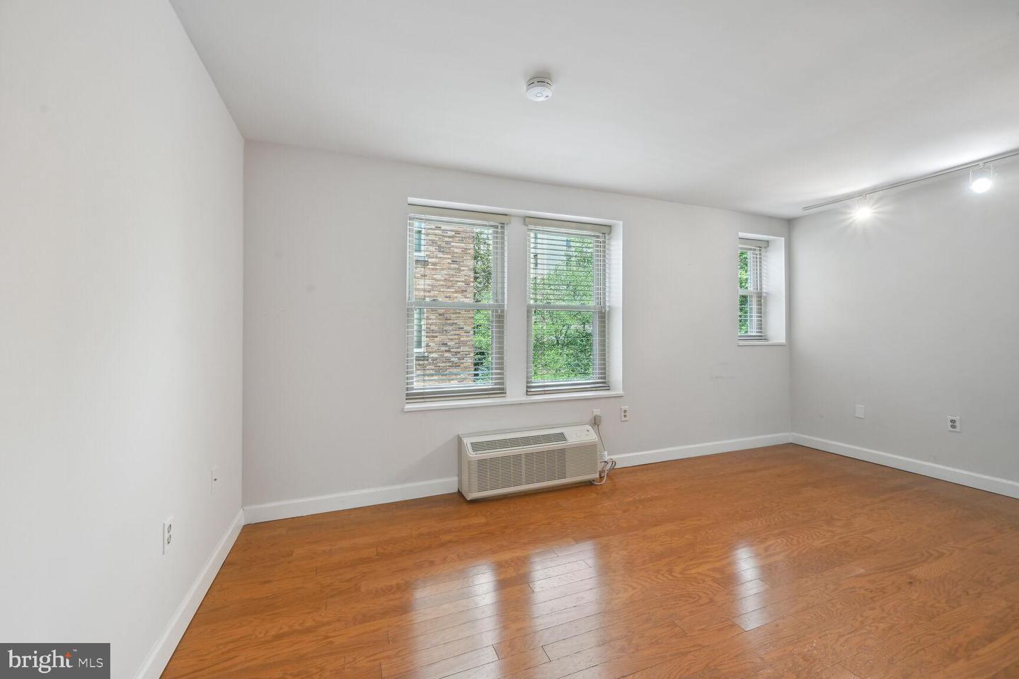 2440 16th St Nw #309 Property Photo 9