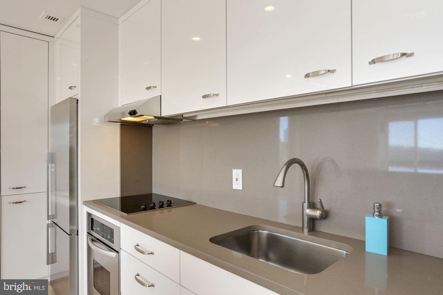 3251 Prospect St Nw #401 Property Photo 10