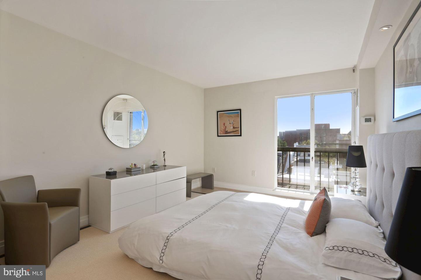 3251 Prospect St Nw #401 Property Photo 18