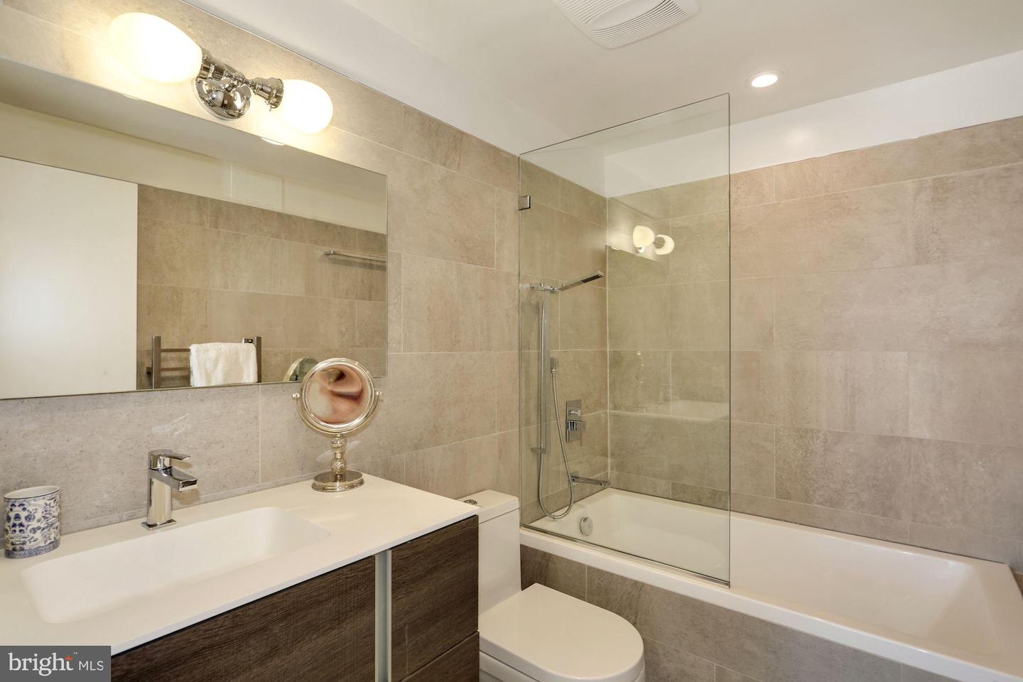 3251 Prospect St Nw #401 Property Photo 22