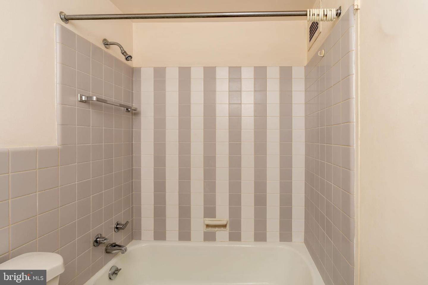 2475 Virginia Ave Nw #801/802 Property Photo 33