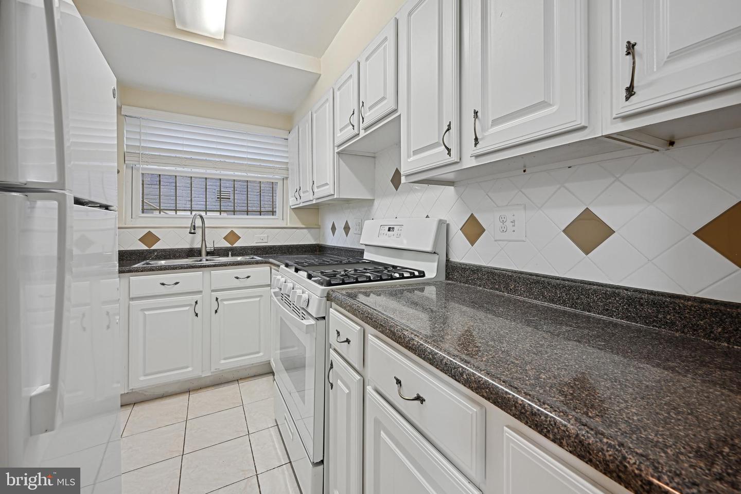 224 Webster St Ne #a Property Photo 6