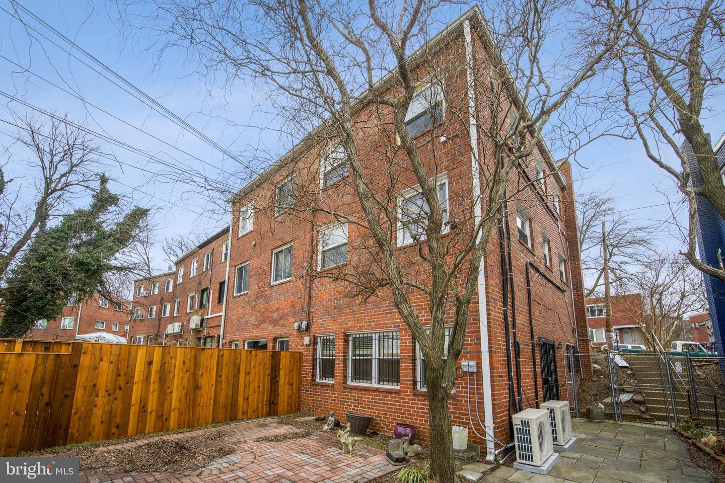 224 Webster St Ne #a Property Photo 17