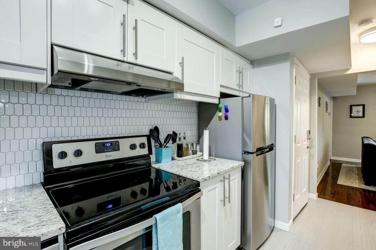 515 Oakwood St Se #2 Property Photo 2