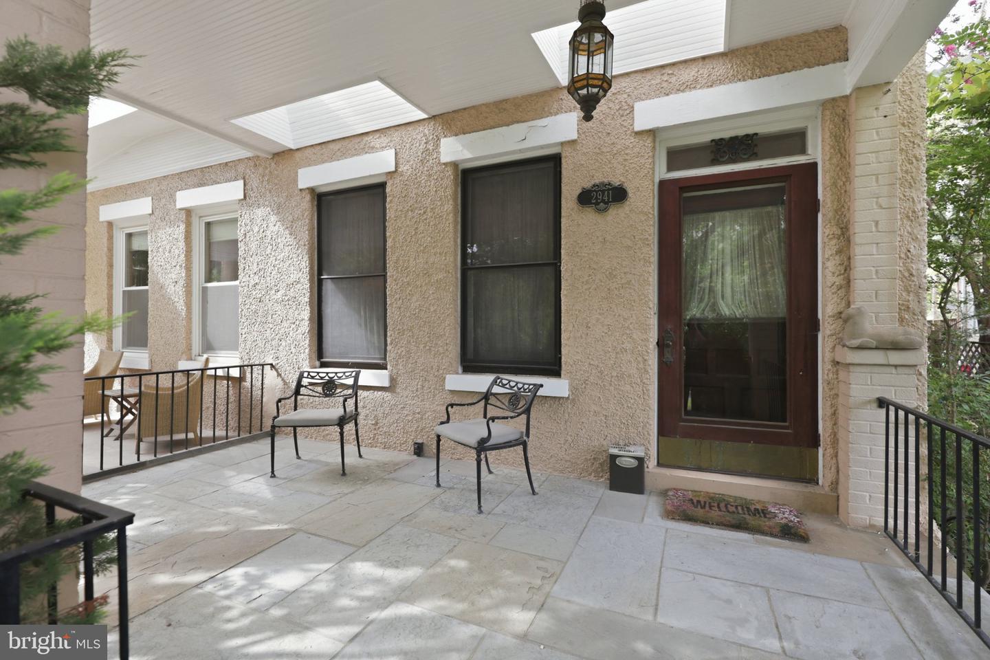 2941 Tilden St Nw Property Photo 2