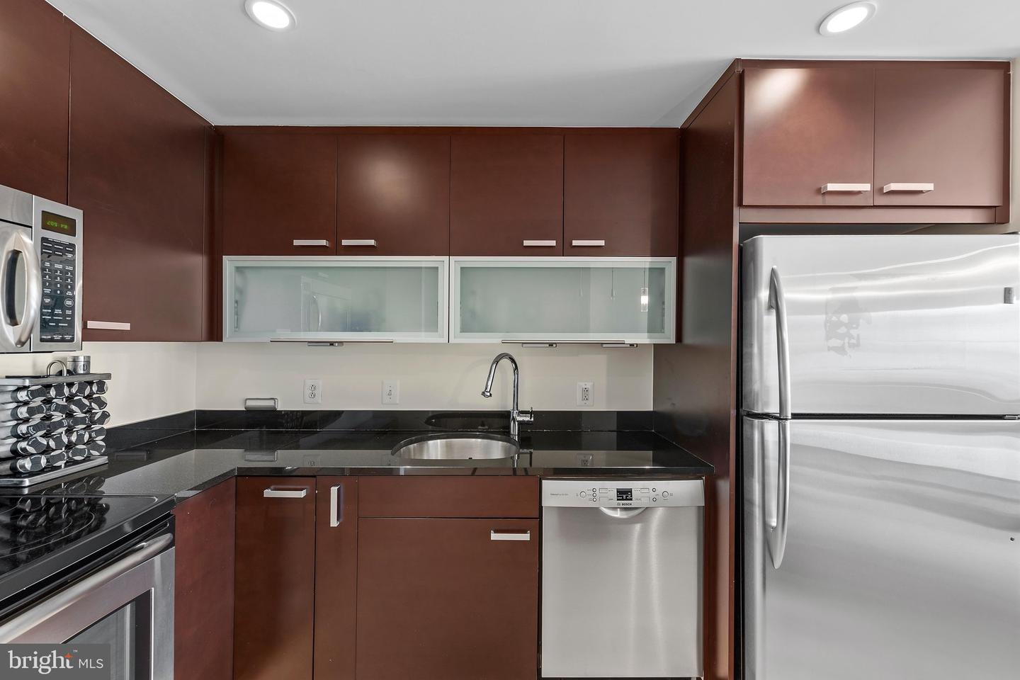 1010 Massachusetts Ave Nw #902 Property Photo 7