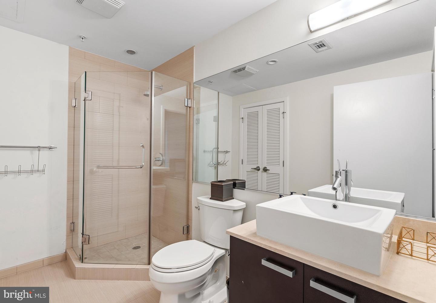 1010 Massachusetts Ave Nw #902 Property Photo 19