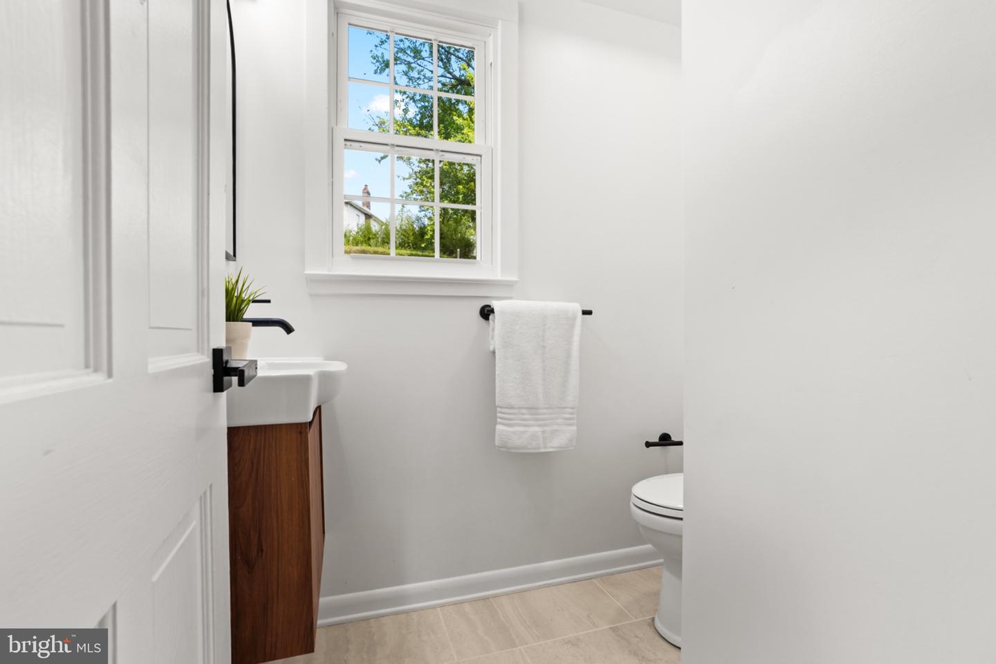 3722 Camden St Se Property Photo 12