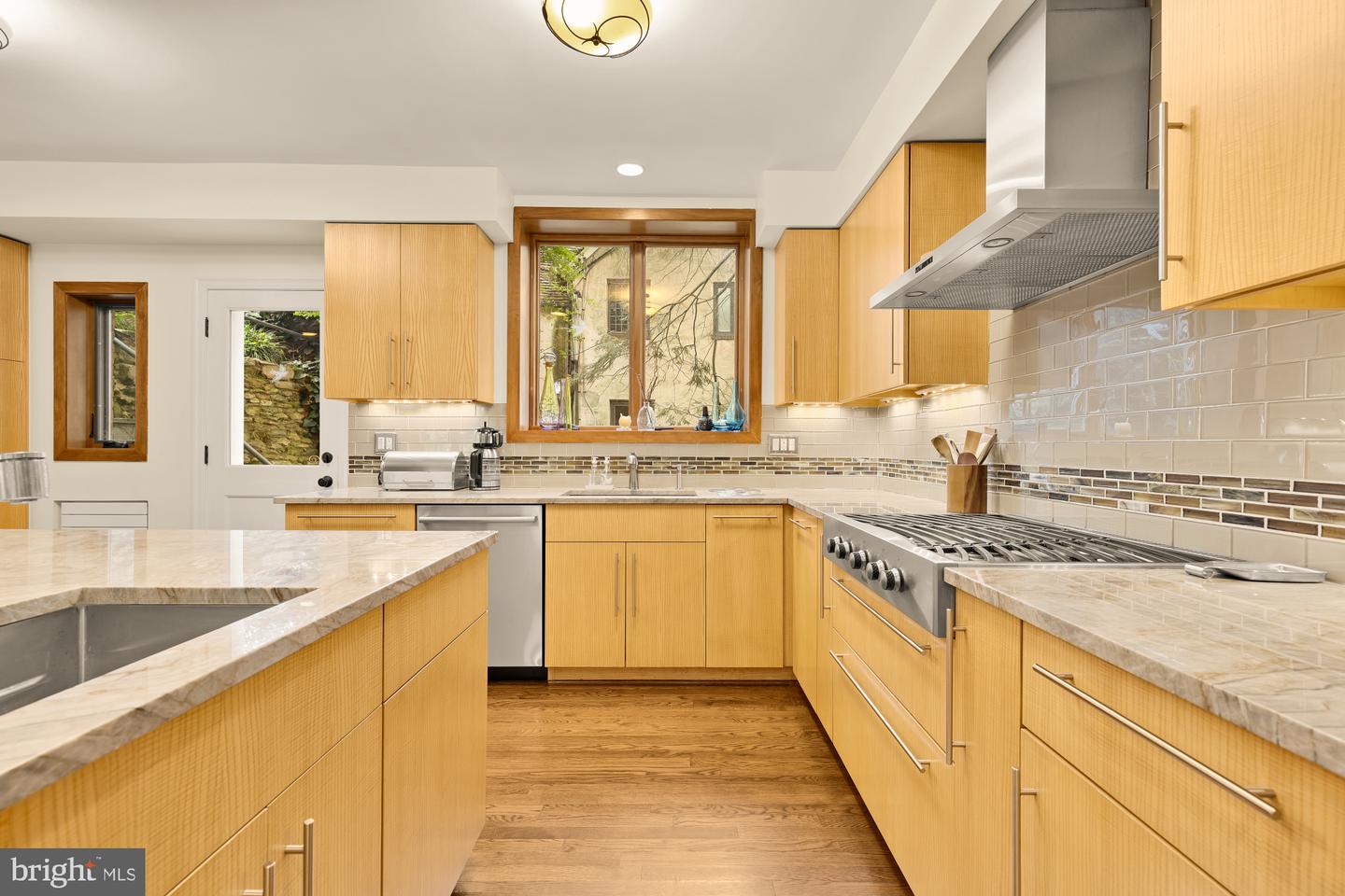3111 Chain Bridge Rd Nw Property Photo 28