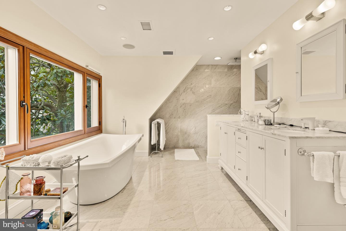 3111 Chain Bridge Rd Nw Property Photo 44