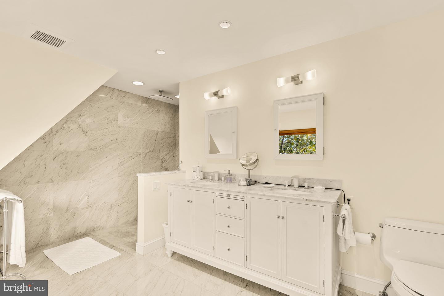 3111 Chain Bridge Rd Nw Property Photo 46