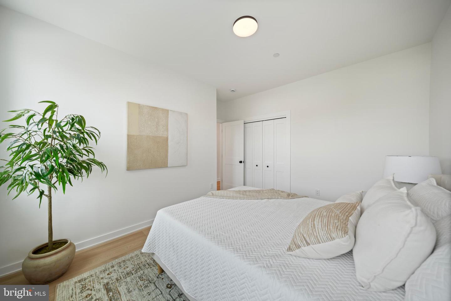 131 11th St Ne #ph Property Photo 32