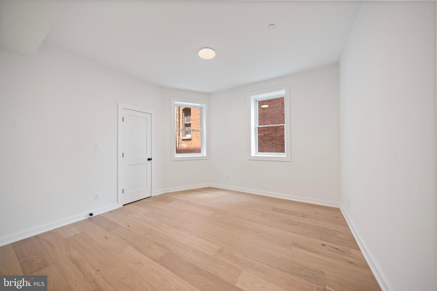 131 11th St Ne #b Property Photo 14