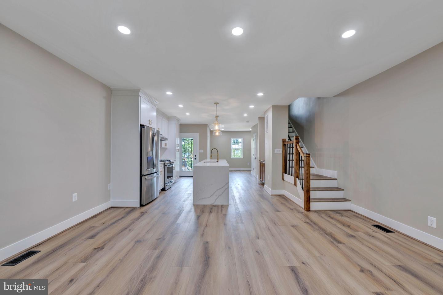 217 Jefferson St Nw Property Photo 12